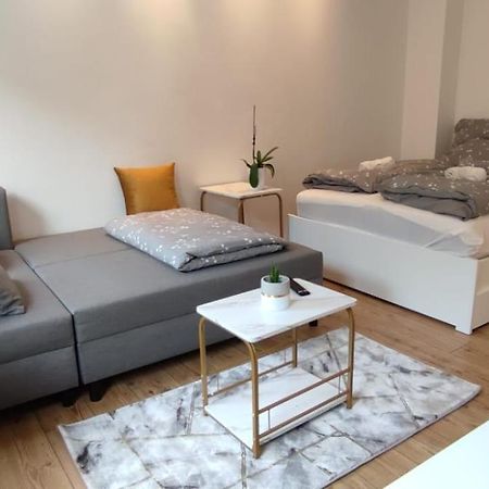 Privatzimmer-2 In Ruhiger Lage 9Min Von Hbh Norymberga Zewnętrze zdjęcie